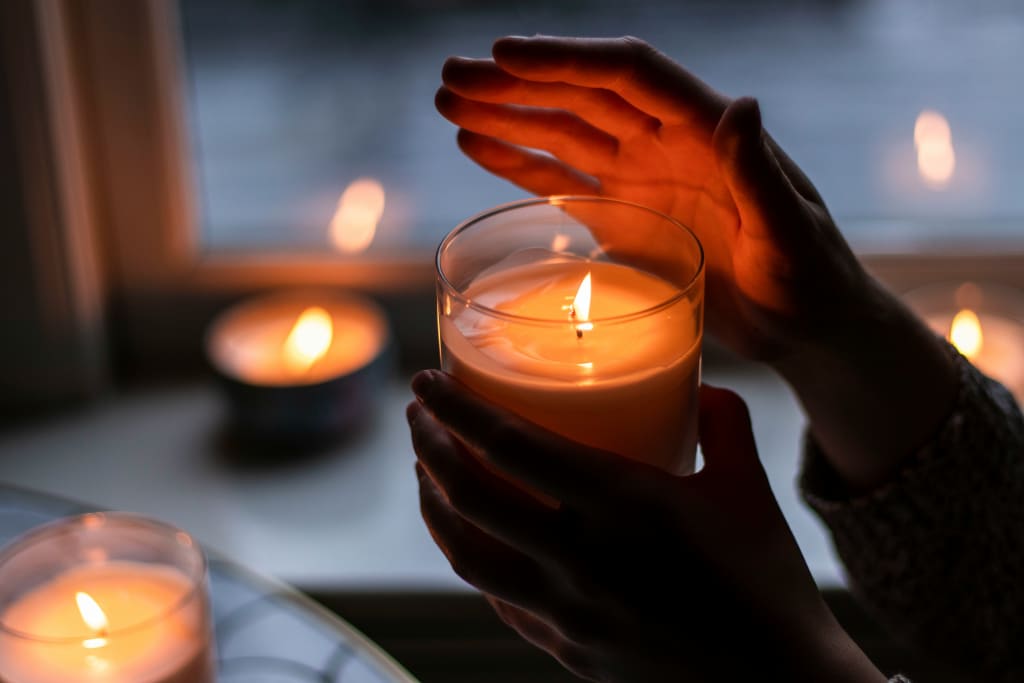 Dos and Don'ts for Proper Candle Use