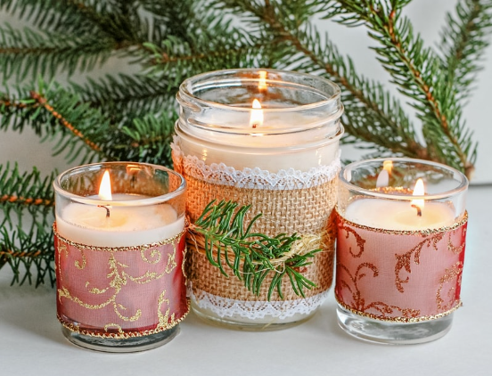 You are currently viewing DIY Holiday Candle Gifts (Guide)