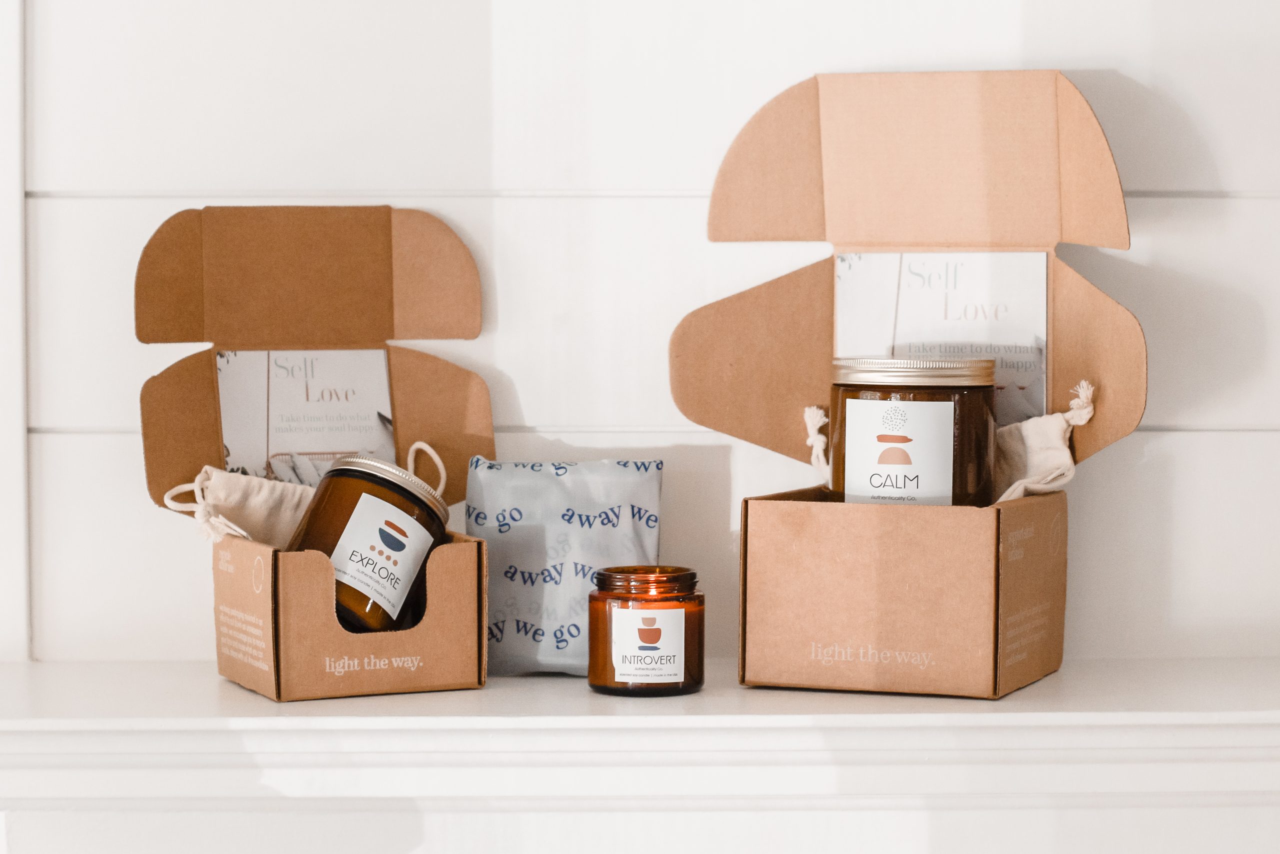 You are currently viewing Candle Subscription Boxes: Discovering New Scents Every Month